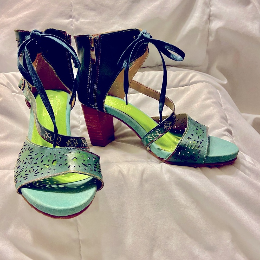 L’Artiste (Springstep) size 41 (US 10) sandals.